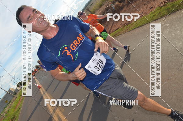 Buy your photos of the event1 Beer Run Expo guas on Fotop