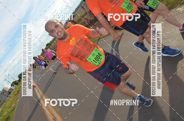 Buy your photos of the event1 Beer Run Expo guas on Fotop