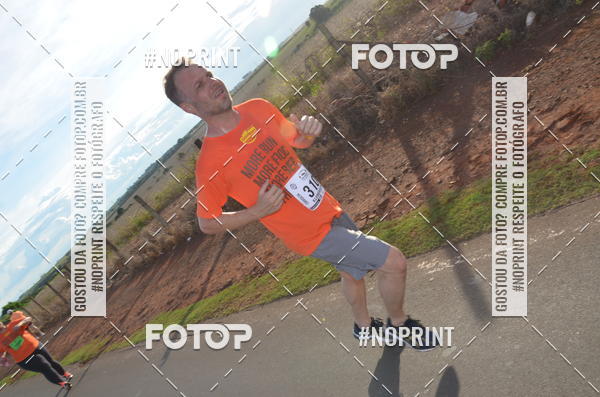 Buy your photos of the event1 Beer Run Expo guas on Fotop