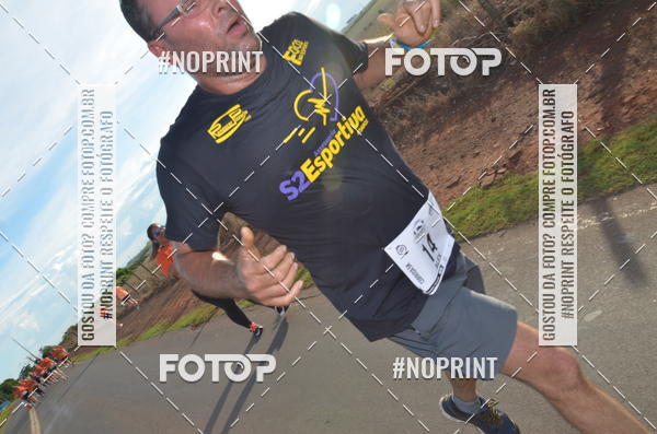 Buy your photos of the event1 Beer Run Expo guas on Fotop