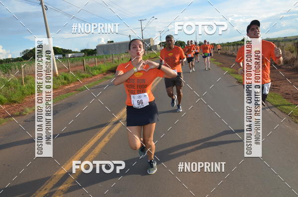Buy your photos of the event1 Beer Run Expo guas on Fotop