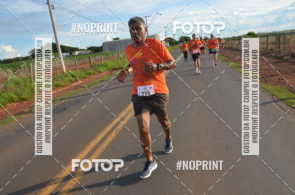 Buy your photos of the event1 Beer Run Expo guas on Fotop