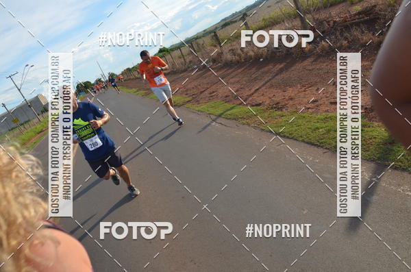 Buy your photos of the event1 Beer Run Expo guas on Fotop