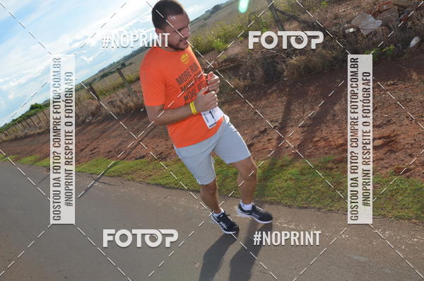 Buy your photos of the event1 Beer Run Expo guas on Fotop