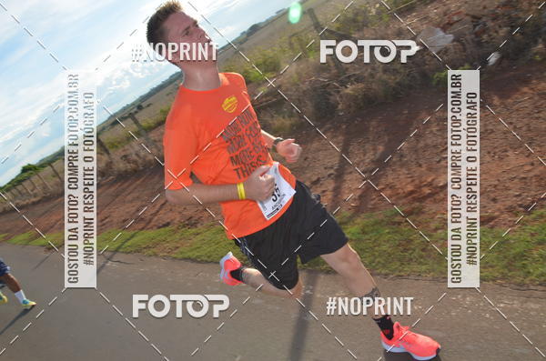 Buy your photos of the event1 Beer Run Expo guas on Fotop