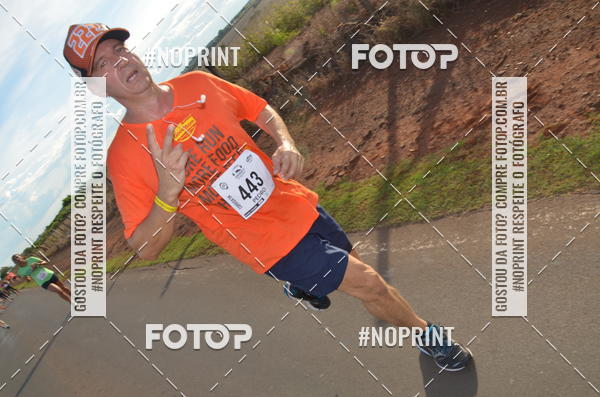 Buy your photos of the event1 Beer Run Expo guas on Fotop