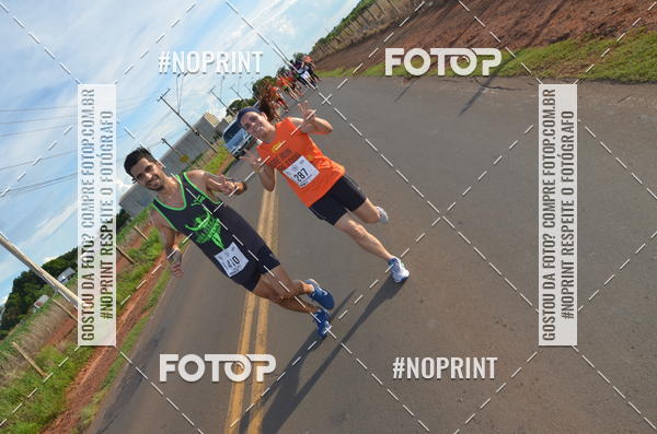 Buy your photos of the event1 Beer Run Expo guas on Fotop