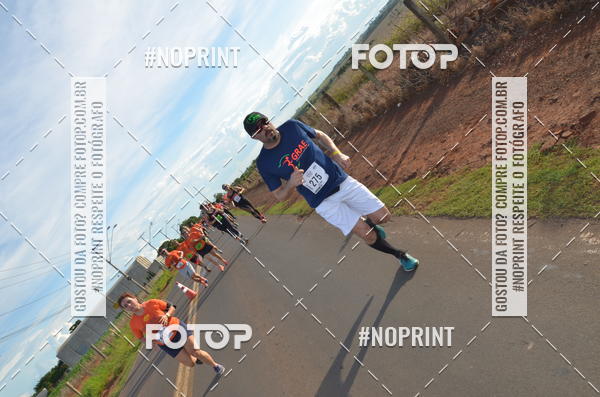 Buy your photos of the event1 Beer Run Expo guas on Fotop