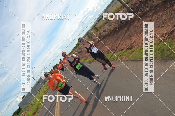 Buy your photos of the event1 Beer Run Expo guas on Fotop