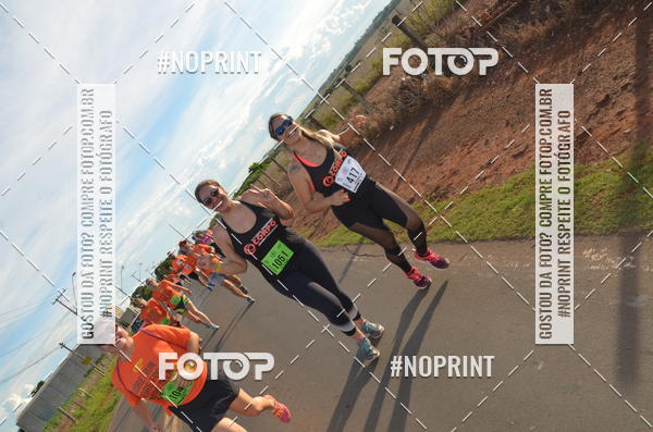 Buy your photos of the event1 Beer Run Expo guas on Fotop