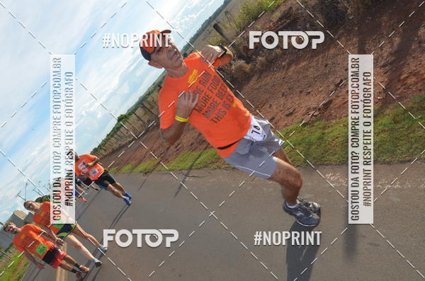 Buy your photos of the event1 Beer Run Expo guas on Fotop