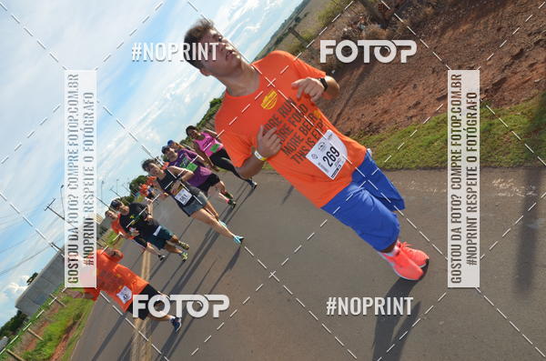 Buy your photos of the event1 Beer Run Expo guas on Fotop