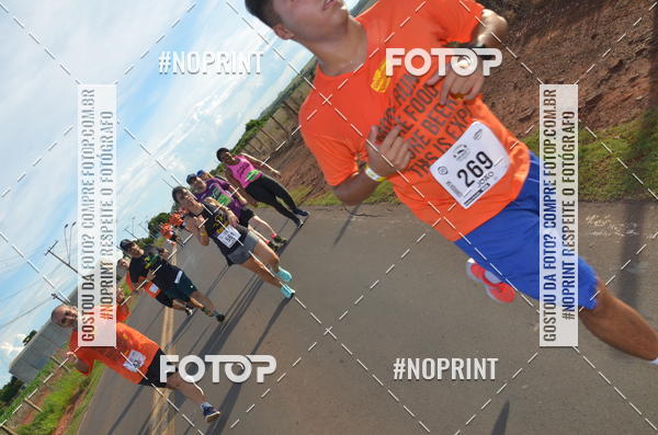 Buy your photos of the event1 Beer Run Expo guas on Fotop