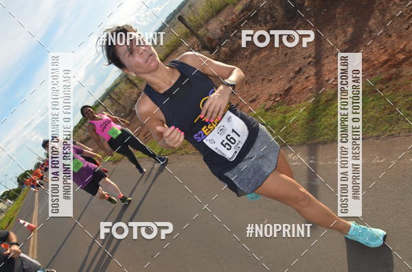 Buy your photos of the event1 Beer Run Expo guas on Fotop