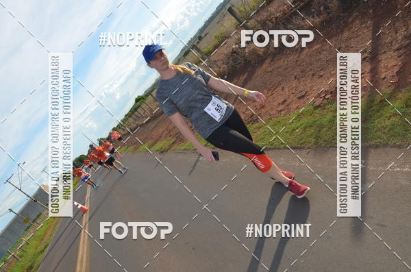 Buy your photos of the event1 Beer Run Expo guas on Fotop
