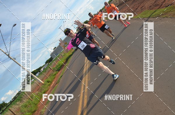 Buy your photos of the event1 Beer Run Expo guas on Fotop