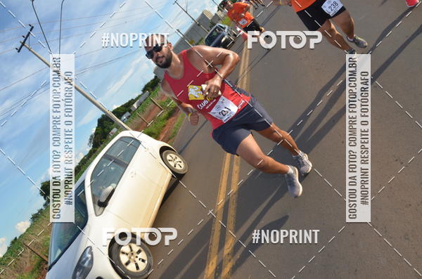 Buy your photos of the event1 Beer Run Expo guas on Fotop