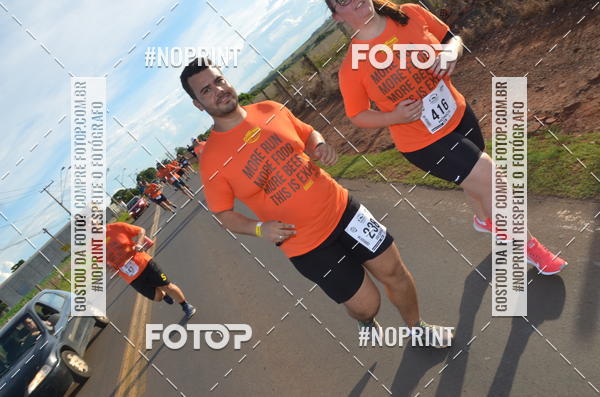 Buy your photos of the event1 Beer Run Expo guas on Fotop
