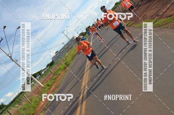 Buy your photos of the event1 Beer Run Expo guas on Fotop