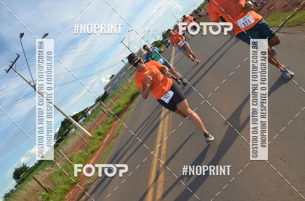 Buy your photos of the event1 Beer Run Expo guas on Fotop