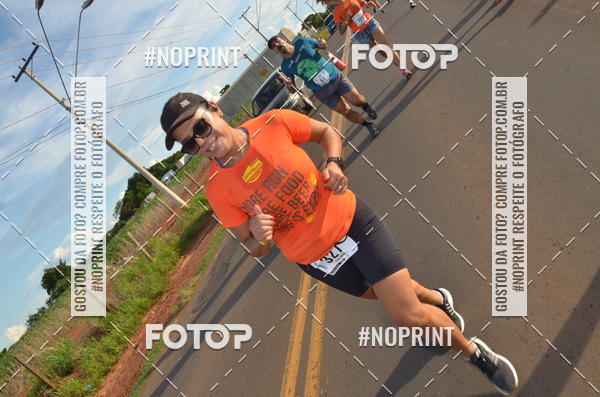 Buy your photos of the event1 Beer Run Expo guas on Fotop