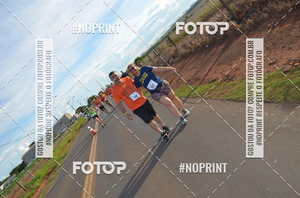Buy your photos of the event1 Beer Run Expo guas on Fotop