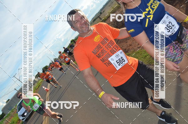Buy your photos of the event1 Beer Run Expo guas on Fotop