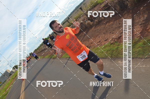 Buy your photos of the event1 Beer Run Expo guas on Fotop