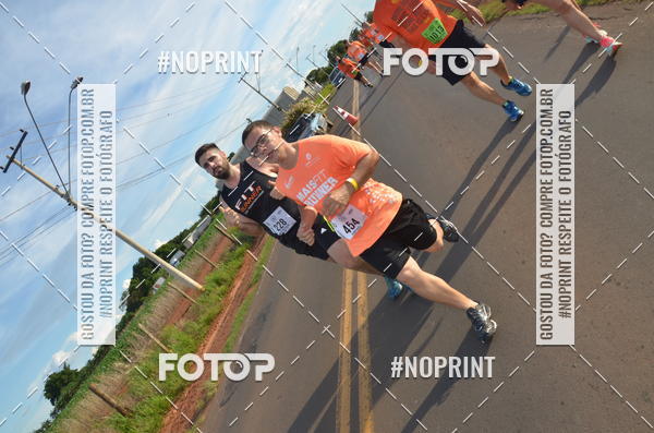 Buy your photos of the event1 Beer Run Expo guas on Fotop