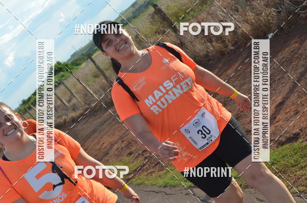 Buy your photos of the event1 Beer Run Expo guas on Fotop
