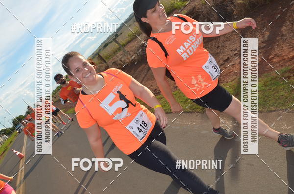 Buy your photos of the event1 Beer Run Expo guas on Fotop