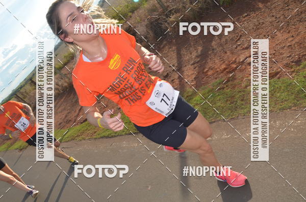 Buy your photos of the event1 Beer Run Expo guas on Fotop