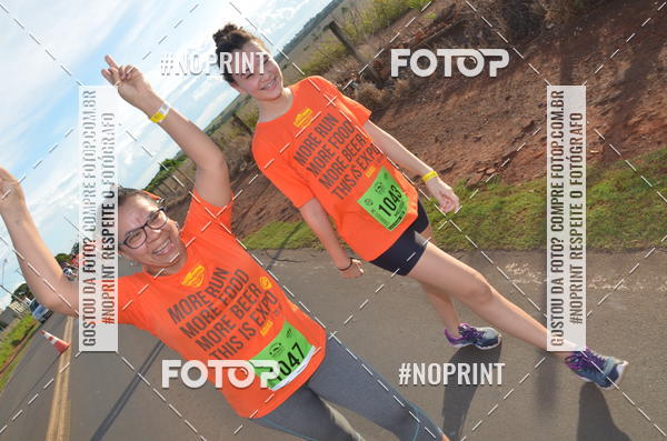 Buy your photos of the event1 Beer Run Expo guas on Fotop