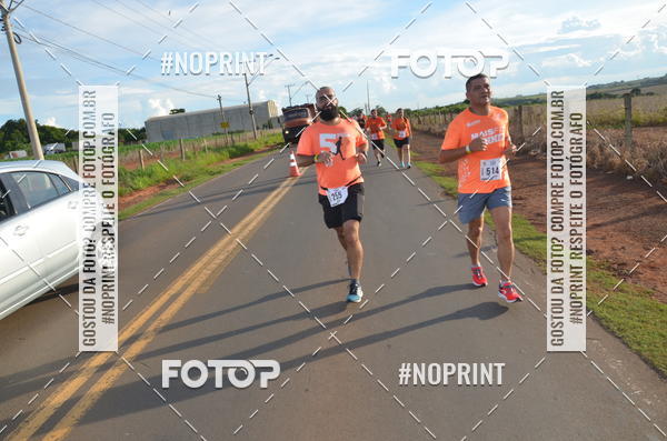 Buy your photos of the event1 Beer Run Expo guas on Fotop