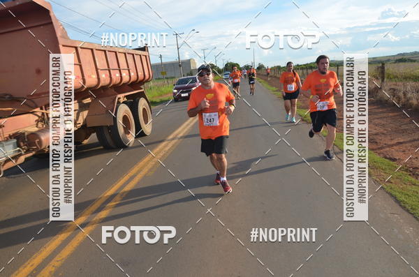 Buy your photos of the event1 Beer Run Expo guas on Fotop