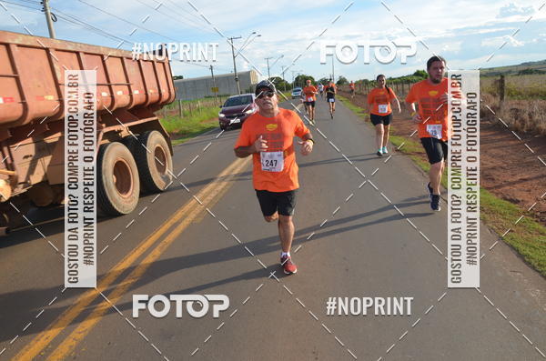 Buy your photos of the event1 Beer Run Expo guas on Fotop