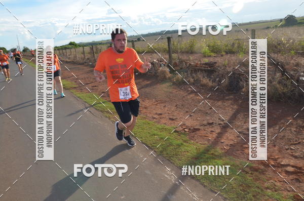Buy your photos of the event1 Beer Run Expo guas on Fotop