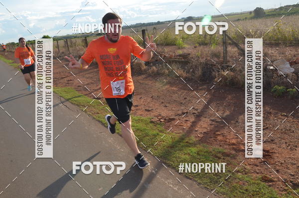 Buy your photos of the event1 Beer Run Expo guas on Fotop