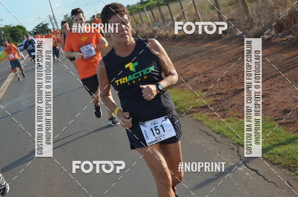 Buy your photos of the event1 Beer Run Expo guas on Fotop