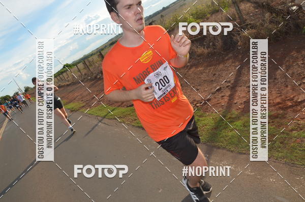 Buy your photos of the event1 Beer Run Expo guas on Fotop