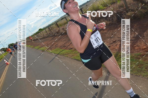 Buy your photos of the event1 Beer Run Expo guas on Fotop