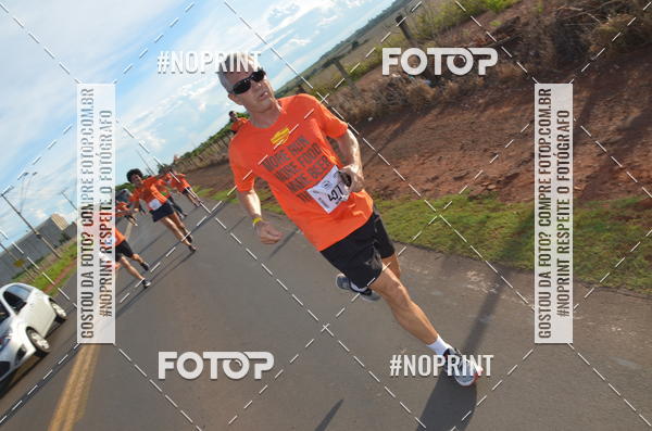 Buy your photos of the event1 Beer Run Expo guas on Fotop