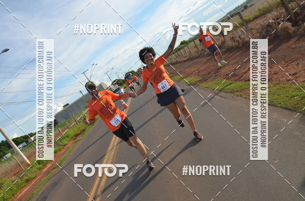 Buy your photos of the event1 Beer Run Expo guas on Fotop