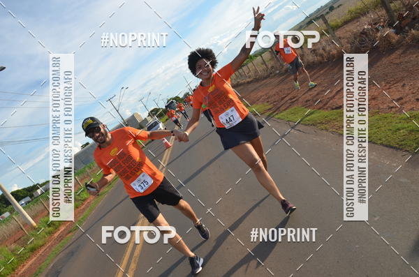 Buy your photos of the event1 Beer Run Expo guas on Fotop