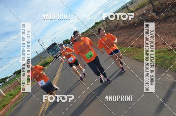Buy your photos of the event1 Beer Run Expo guas on Fotop