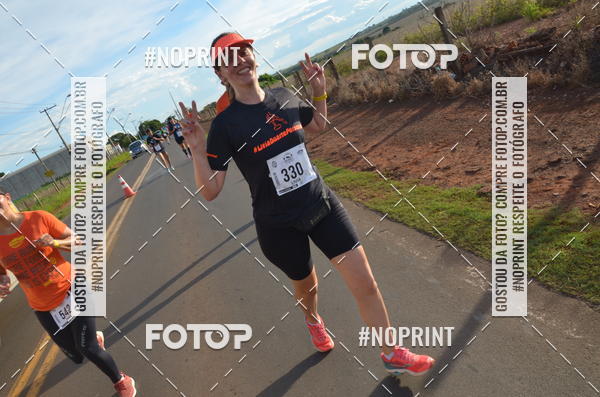 Buy your photos of the event1 Beer Run Expo guas on Fotop