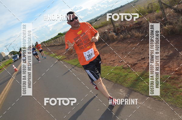 Buy your photos of the event1 Beer Run Expo guas on Fotop