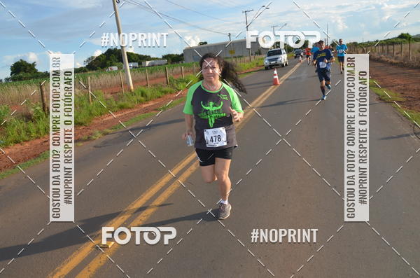 Buy your photos of the event1 Beer Run Expo guas on Fotop