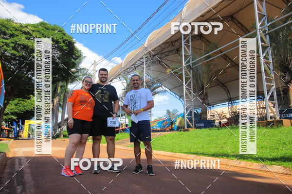 Buy your photos of the event1 Beer Run Expo guas on Fotop