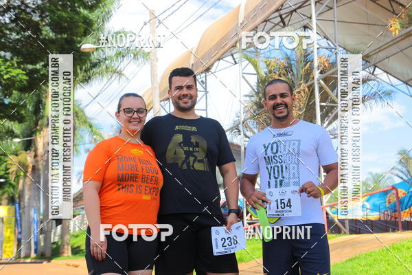 Buy your photos of the event1 Beer Run Expo guas on Fotop